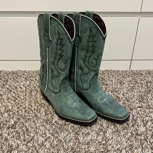 Women’s Gypsy Teal Durango cowboy boots size 8